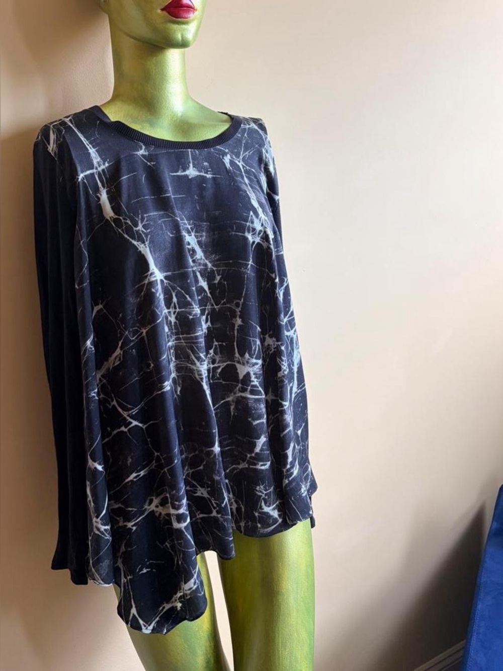 Women's Black Marble-Print Mixed-Media Top